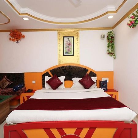 Hotel Prateek Pachmarhi Luaran gambar