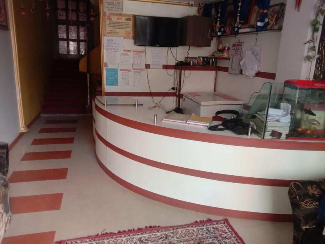 Hotel Prateek Pachmarhi Luaran gambar